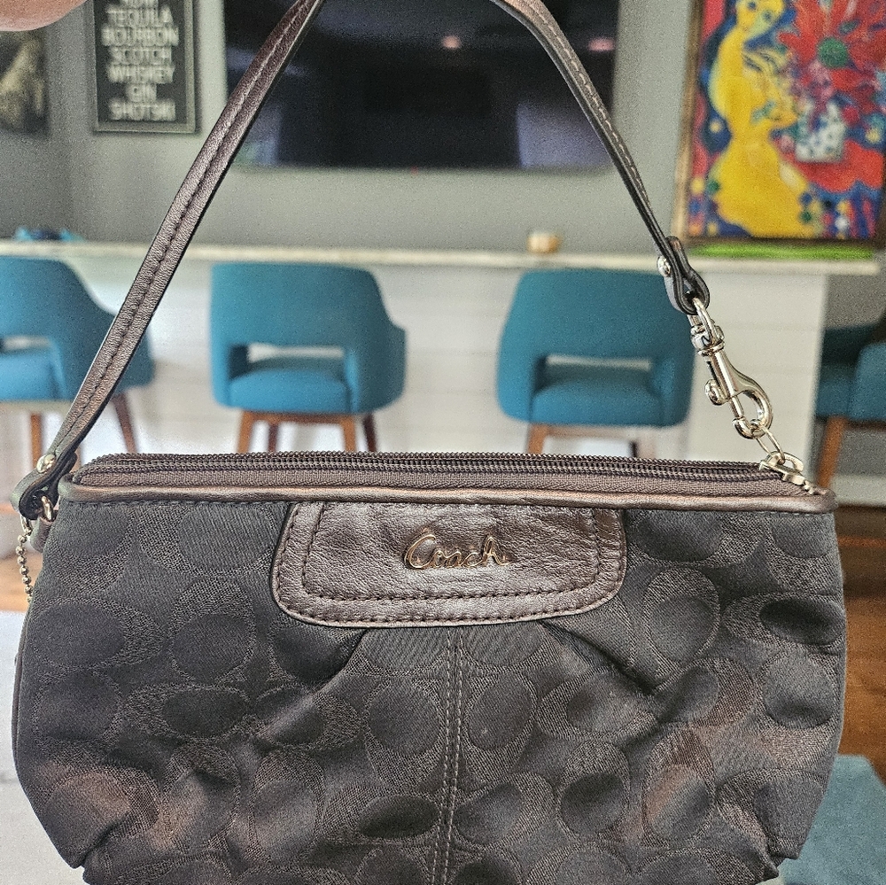 Coach wristlet large